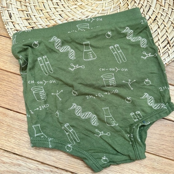 Kate Quinn Modal Chemistry Science Bloomer - Picture 3 of 3